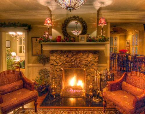 Village Inn And Pub St. Simons Island Інтер'єр фото